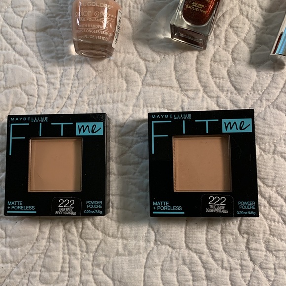 Maybelline L.A. Colors 7 Pc set Fit Me Foundation (222) Polish Lip gel & Oil NEW - Picture 3 of 9